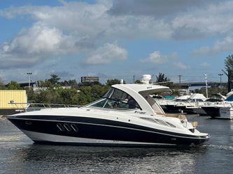 35' Cruisers Yachts 2014